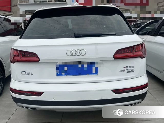 Audi Q5L 2021 Белый из Китая, фото 6