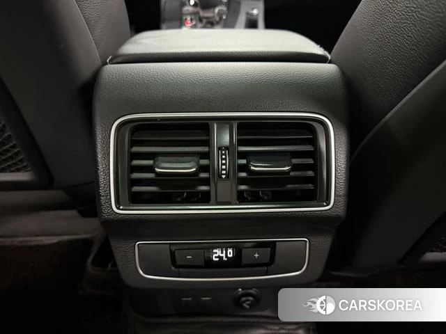 Audi Q5L id 4307708 из Китая 16