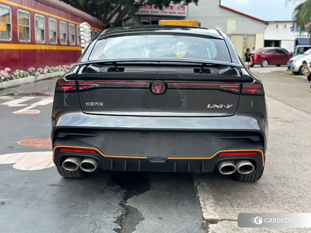 Chang'an UNI-V 2026 Silver/gray из Китая, фото 6