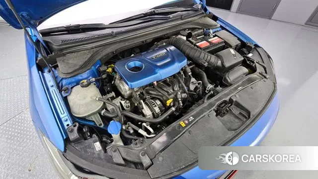 Hyundai Avante AD id 3505496 из Кореи 16