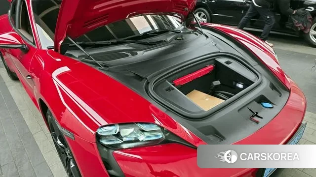 Porsche Taycan id 3681191 из Кореи 16