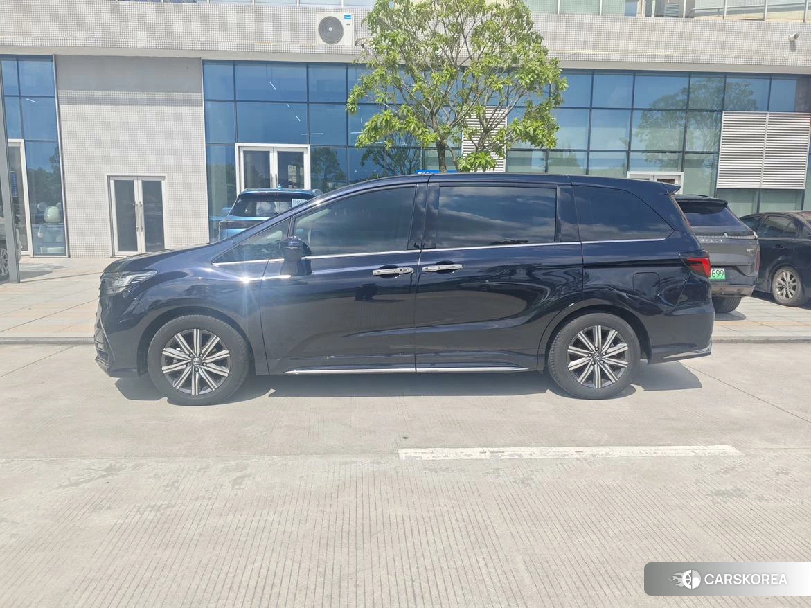 Honda Odyssey 2021 Синий из Китая, фото 6