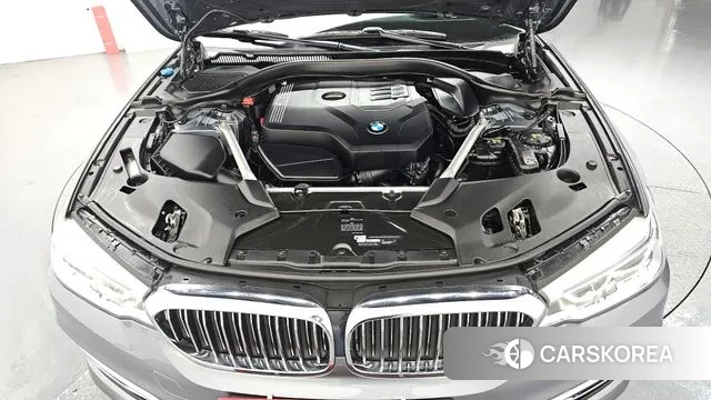 BMW 5 Series (G30) id 3656100 из Кореи 16