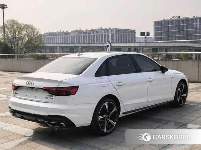 Audi A4L id 4275544 из Китая 13