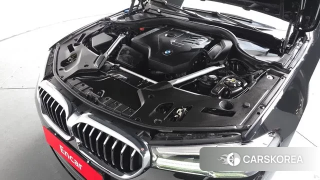 BMW 5 Series (G30) id 3726216 из Кореи 16