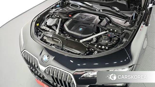 BMW 7 Series (G70) id 3142193 из Кореи 16