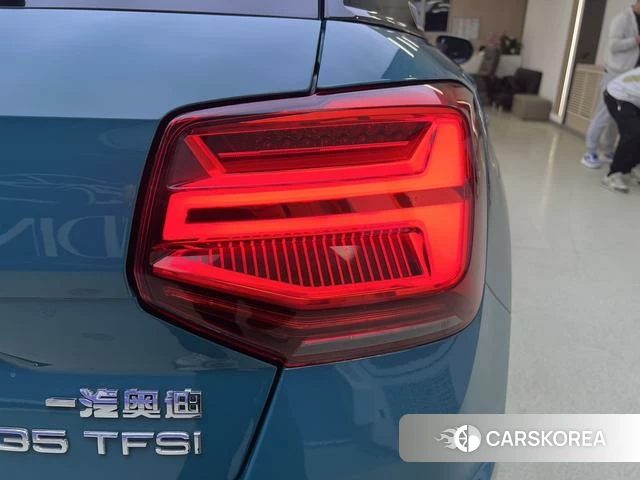 Audi Q2L id 4298341 из Китая 18