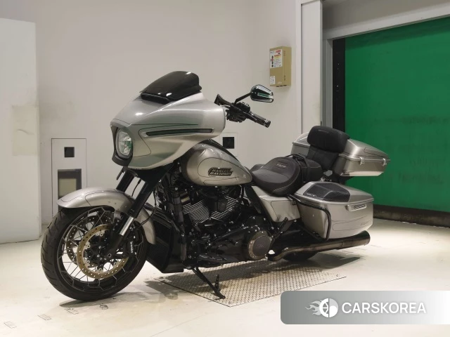 Проданный Harley-Davidson Street Glide FLHXSE1980CVO 2023 из Японии, фото 4