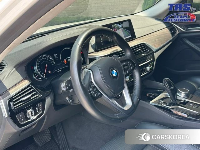 BMW 5 Series (G30) 2018 Белый из Кореи, фото 6