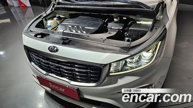 Kia The New Carnival id 2496627 из Кореи 16