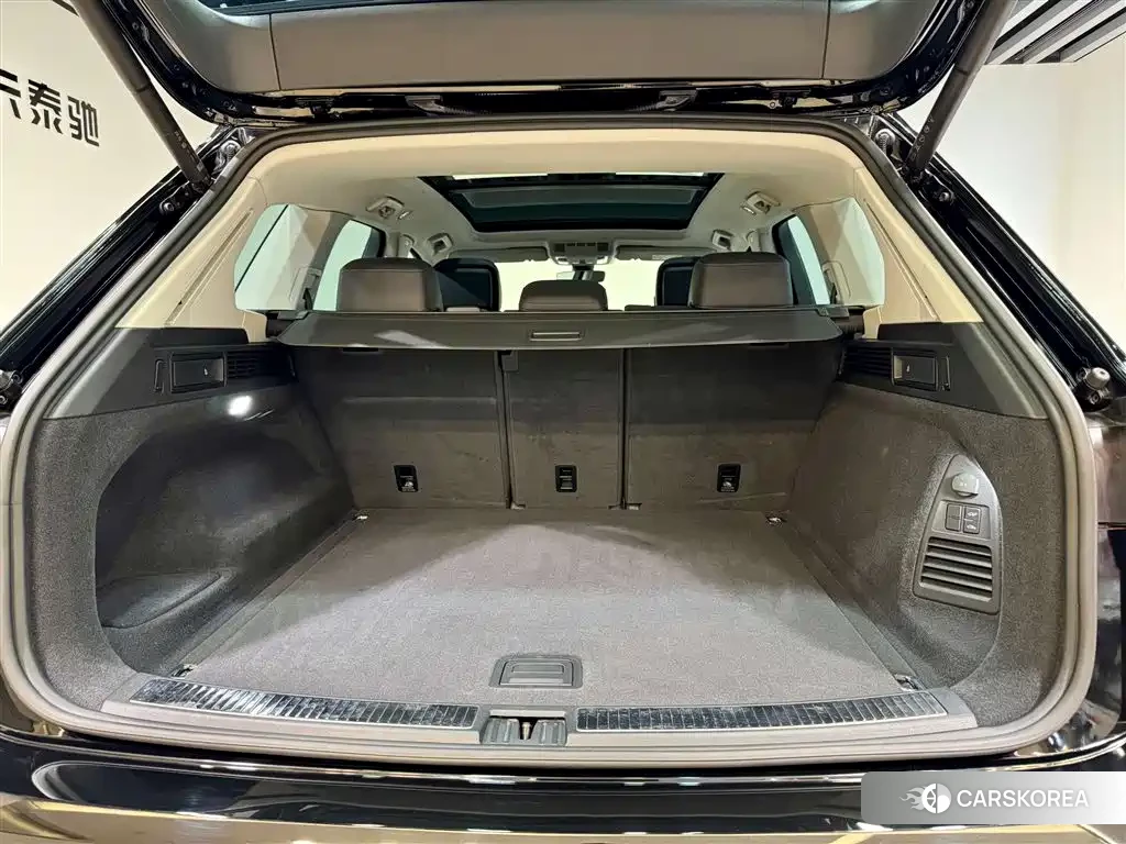 Volkswagen Touareg id 4577874 из Китая 25