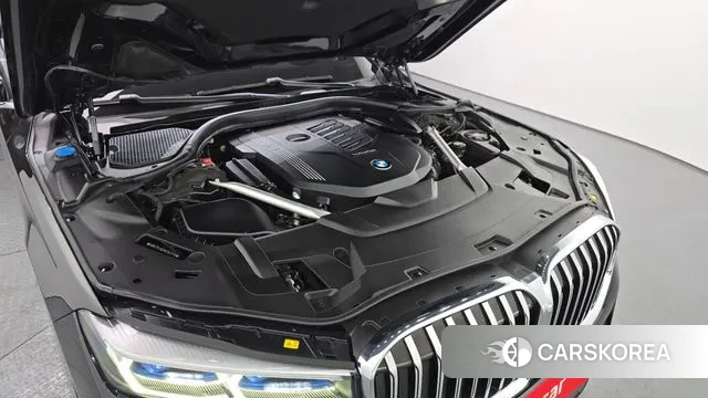 BMW 7 Series (G11) id 3788289 из Кореи 16