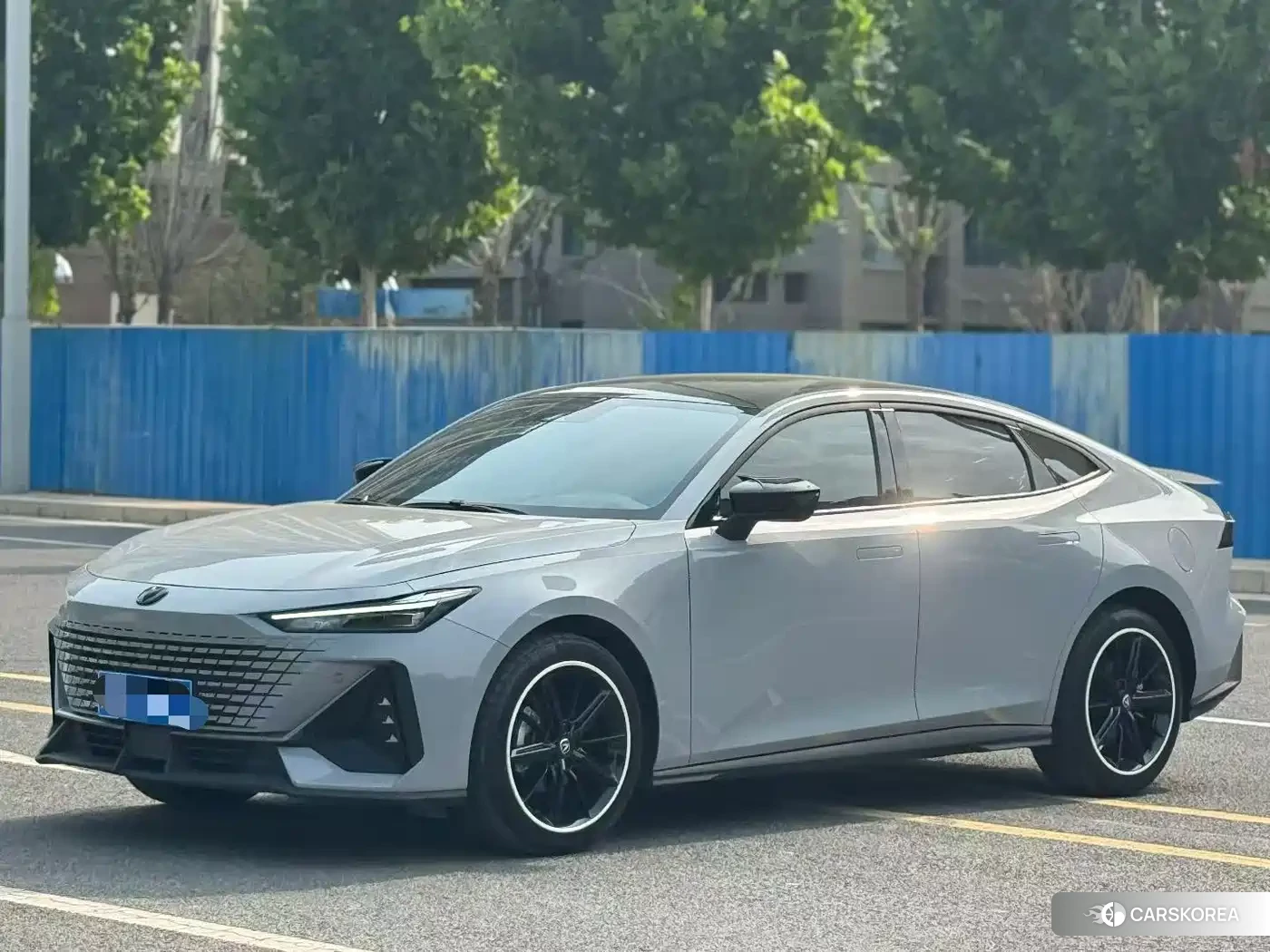 Chang'an UNI-V 2024 Silver/gray из Китая, фото 6