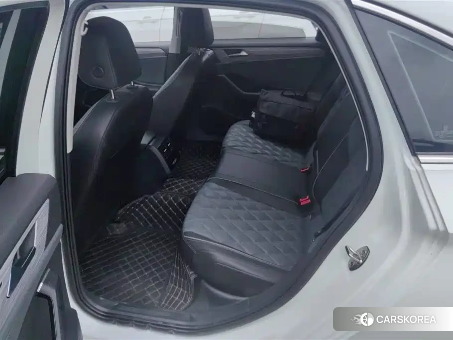 Volkswagen Sagitar id 4559784 из Китая 12