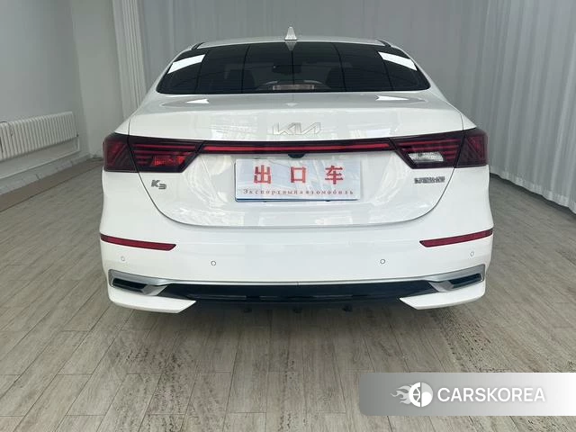 Kia K3 2023 Белый из Китая, фото 6