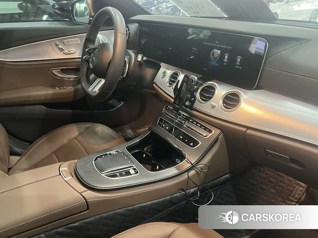 Mercedes-Benz E-class 2023 Черный из Китая, фото 6