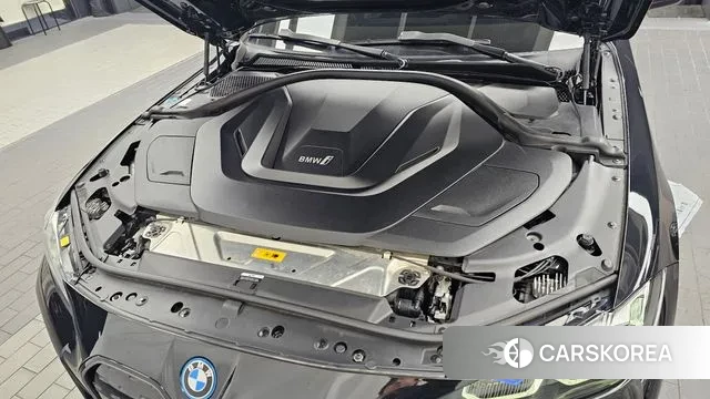 BMW i4 id 3427092 из Кореи 16