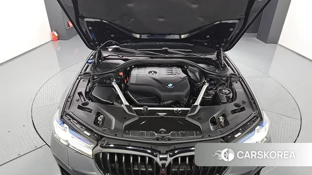 BMW 5 Series (G30) id 3432017 из Кореи 16