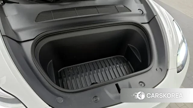 Tesla Model Y id 3561226 из Кореи 16