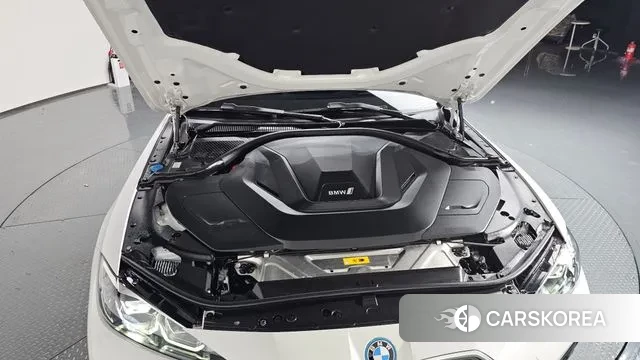 BMW i4 id 3007403 из Кореи 16