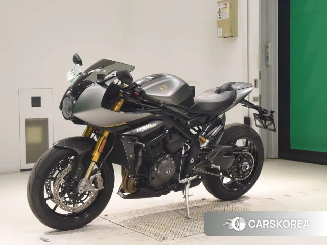 Triumph SPEED TRIPLE 1200 RR 2025 из Японии, фото 3
