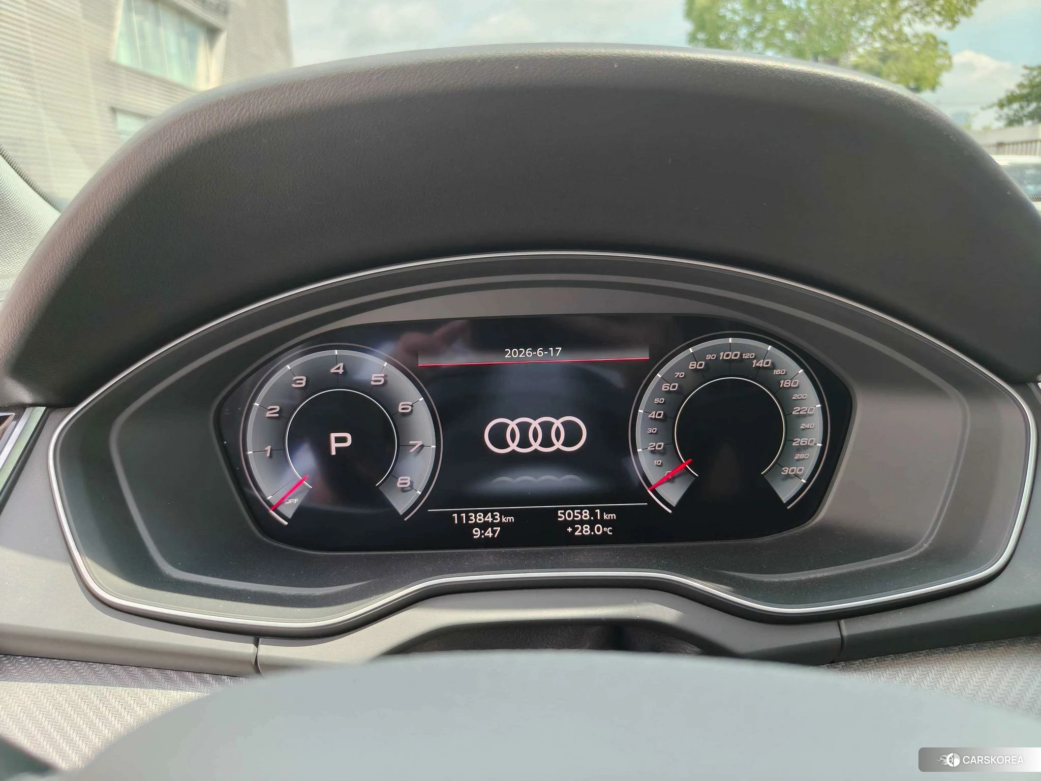 Audi Q5L id 4467577 из Китая 16