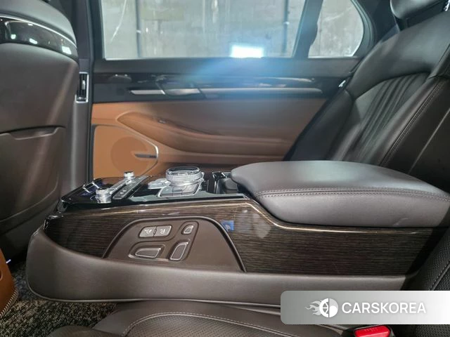 Genesis G90 id 4842608 из Кореи 16