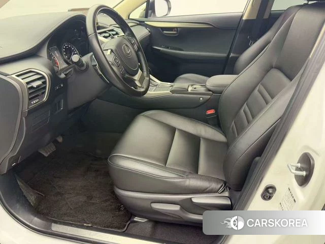 Lexus NX id 4274405 из Китая 13