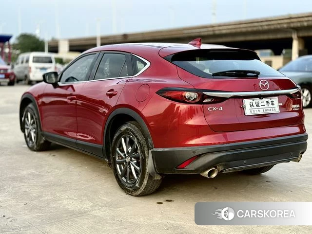 Mazda CX-4 2022 Красный из Китая, фото 6