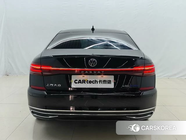 Volkswagen Passat PHEV id 4365847 из Китая 12