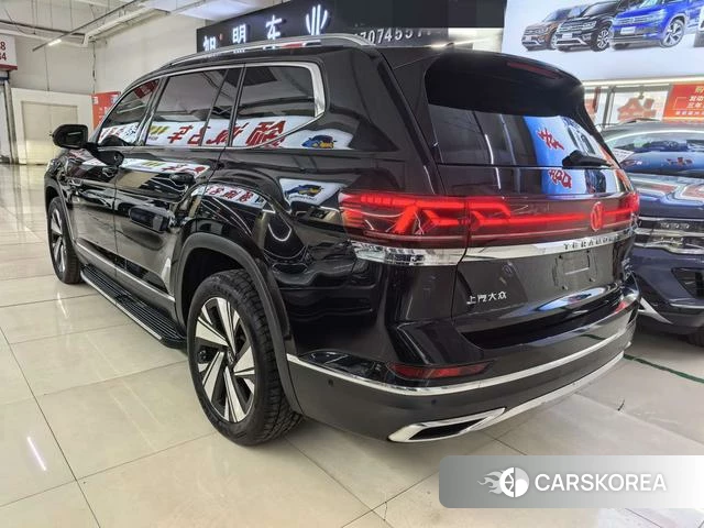 Volkswagen Tourang 2024 Черный из Китая, фото 6