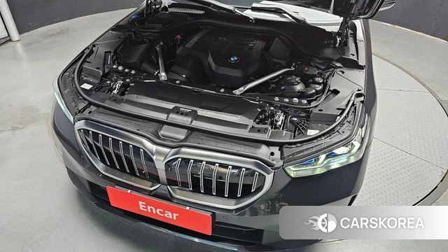 BMW 5 Series (G60) id 3882949 из Кореи 16