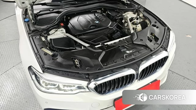 BMW 5 Series (G30) id 3814559 из Кореи 16