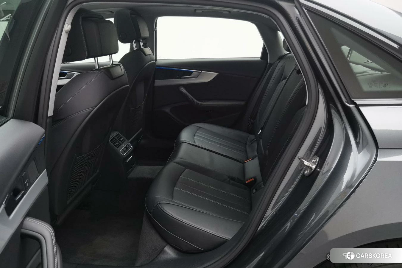 Audi A4L id 4512805 из Китая 20