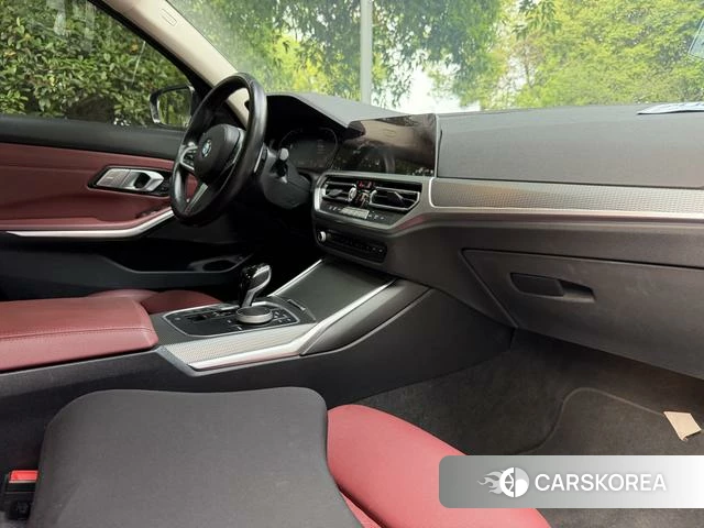 BMW 3 series id 4353703 из Китая 13
