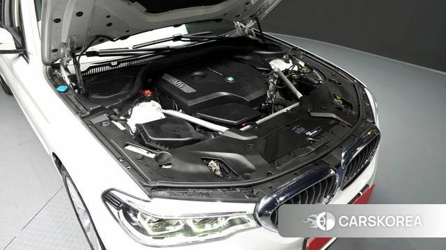 BMW 5 Series (G30) id 3885963 из Кореи 16