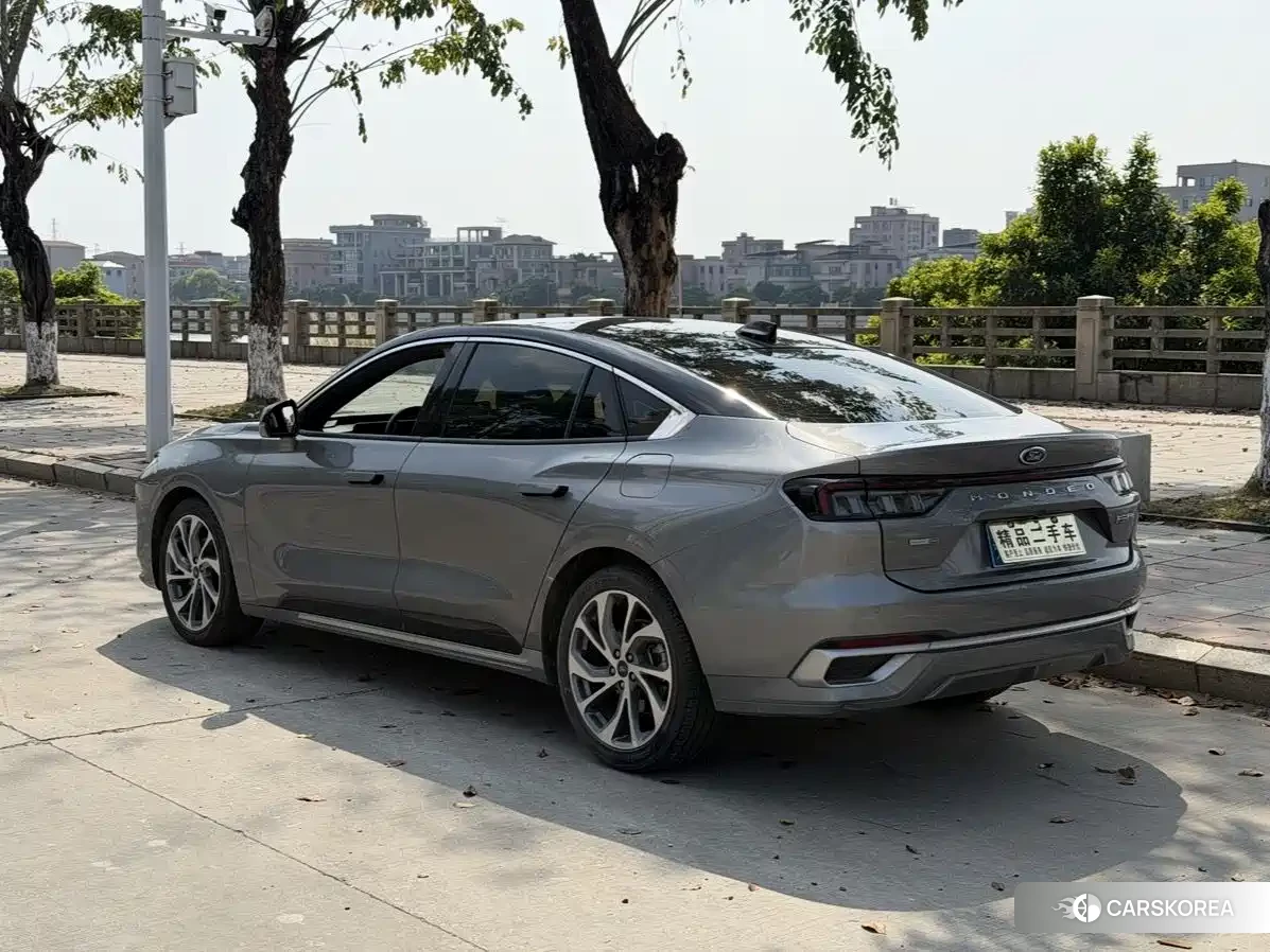 Ford Mondeo 2022 Silver/gray из Китая, фото 6