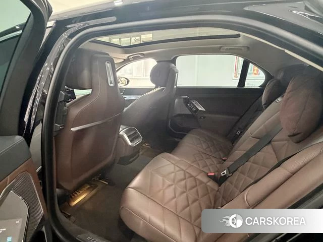 BMW i7 2024 Черный из Китая, фото 6
