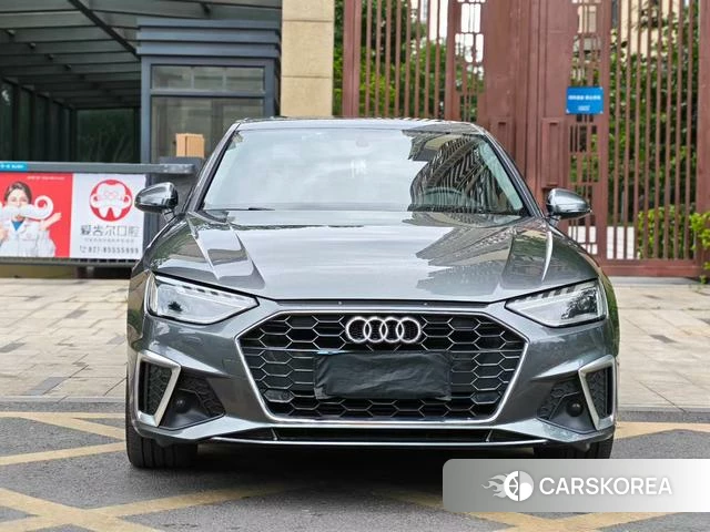 Audi A4L 2021 Серебристо-серый из Китая, фото 6