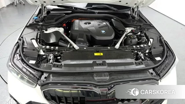 BMW 5 Series (G60) id 3739227 из Кореи 16