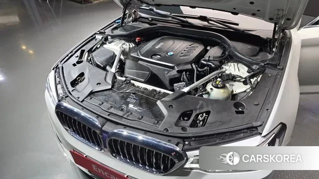 BMW 5 Series (G30) id 3375230 из Кореи 16