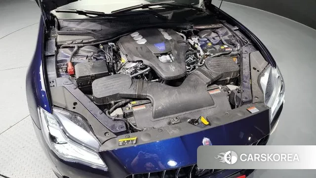 Maserati Quattroporte id 2976835 из Кореи 16