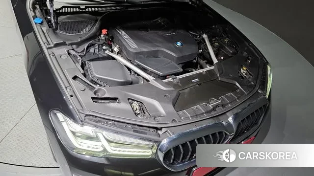 BMW 5 Series (G30) id 3011757 из Кореи 16