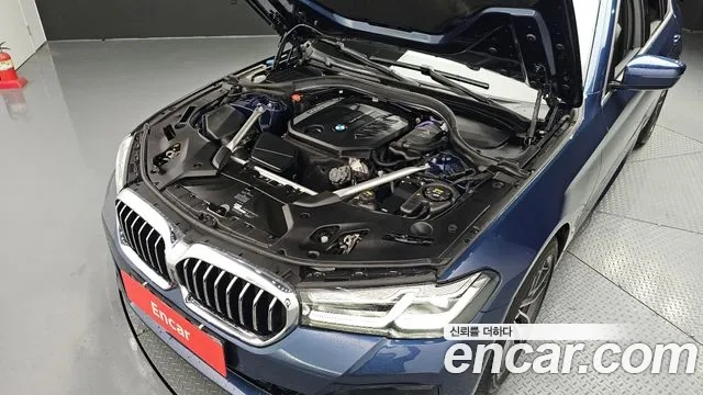 BMW 5 Series (G30) id 2945292 из Кореи 16