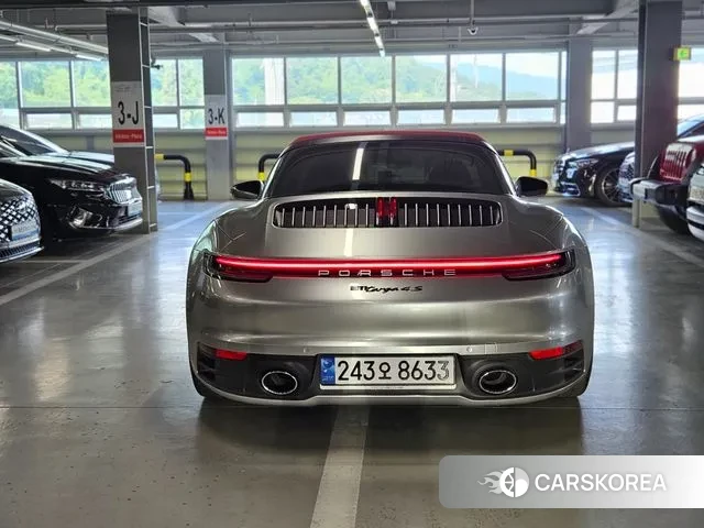 Porsche 911(992) id 2959619 из Кореи 16