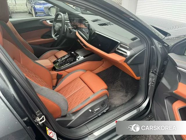 Audi A5L id 4272813 из Китая 11