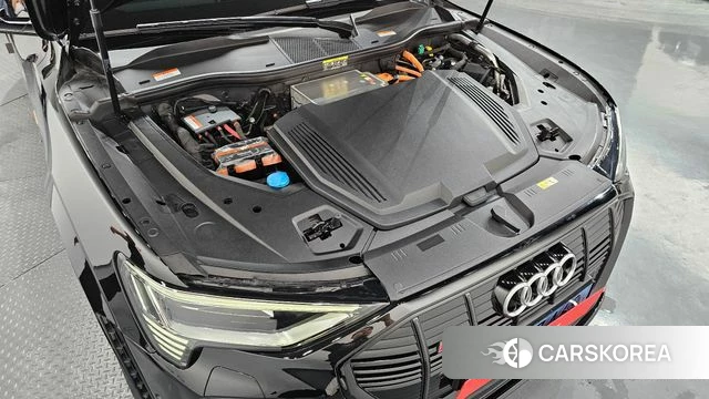 Audi e-Tron id 4566354 из Кореи 36