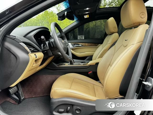 Cadillac CT5 id 4209720 из Китая 16