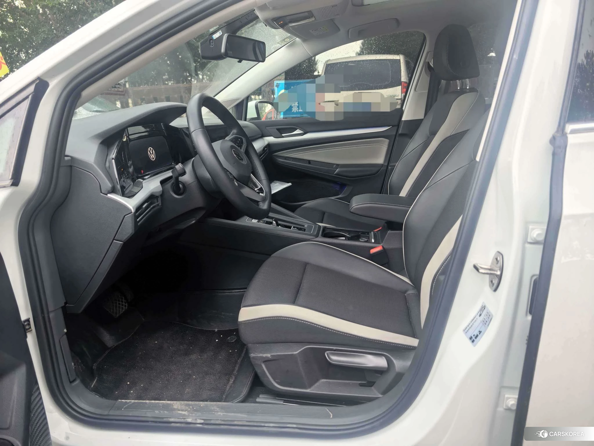 Volkswagen Golf 2022 Белый из Китая, фото 6