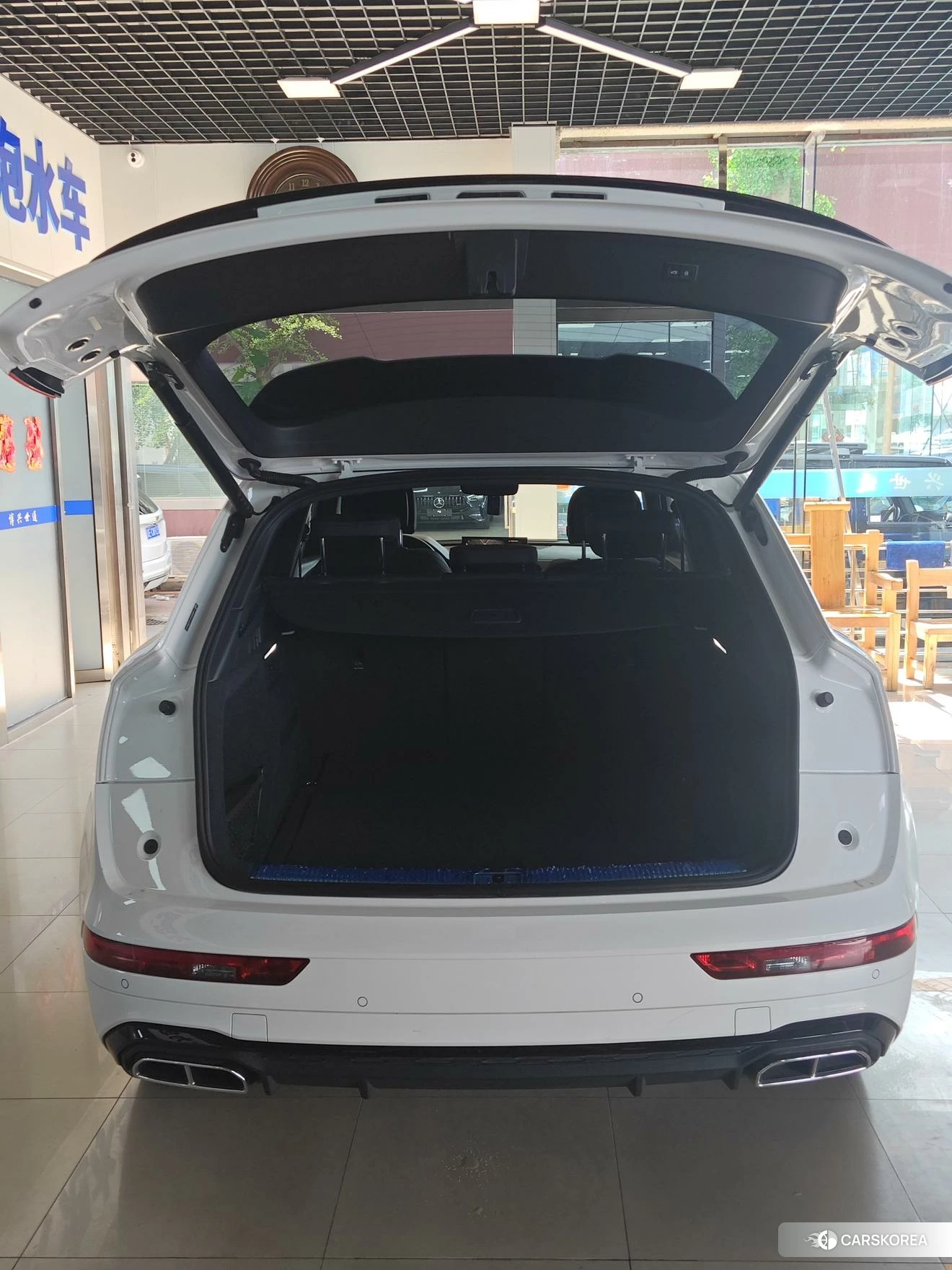 Audi Q5L id 4512722 из Китая 21